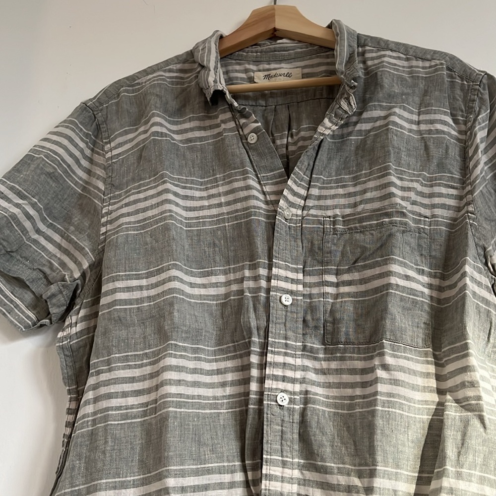 Madewell Men’s Linen Button Down